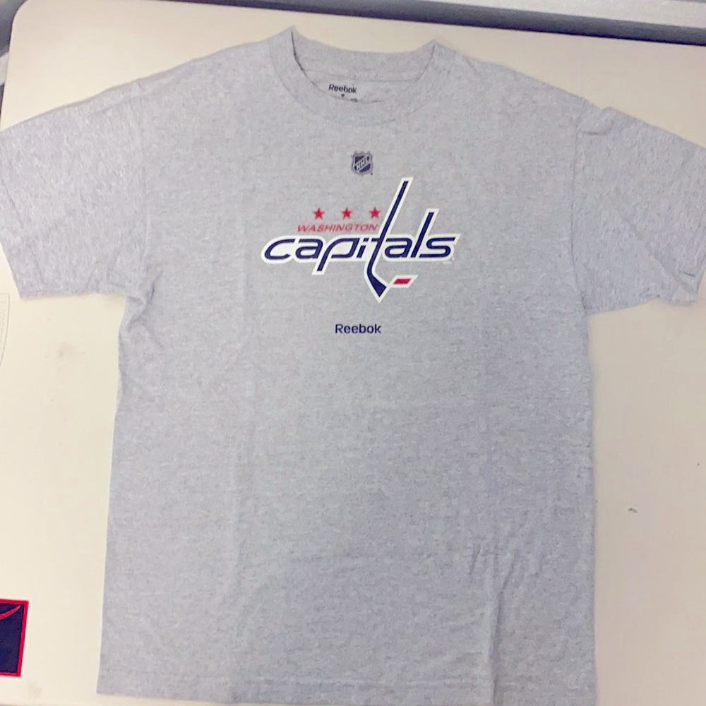 2 Washington Capitals NHL T-Shirts